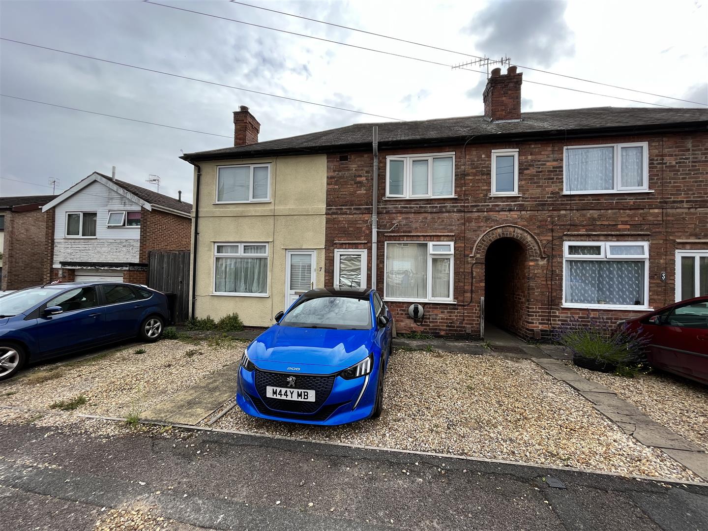 Moores Avenue Robert Ellis Estate Agents